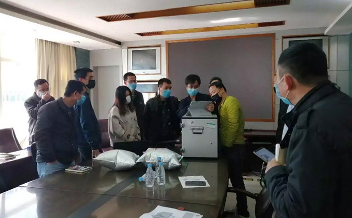 樂(lè)氏科技南區(qū)銷(xiāo)售總監(jiān)為福建省莆田市環(huán)監(jiān)站進(jìn)行高溫紅外煙氣分析儀培訓(xùn)